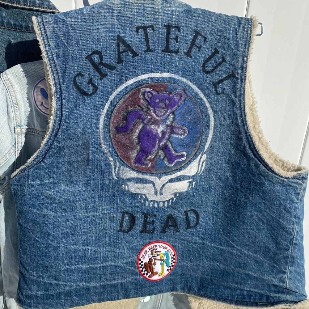 Custom painted 70s Levi’s Sherpa lined Vest Grateful Dead dancing bear skull VW